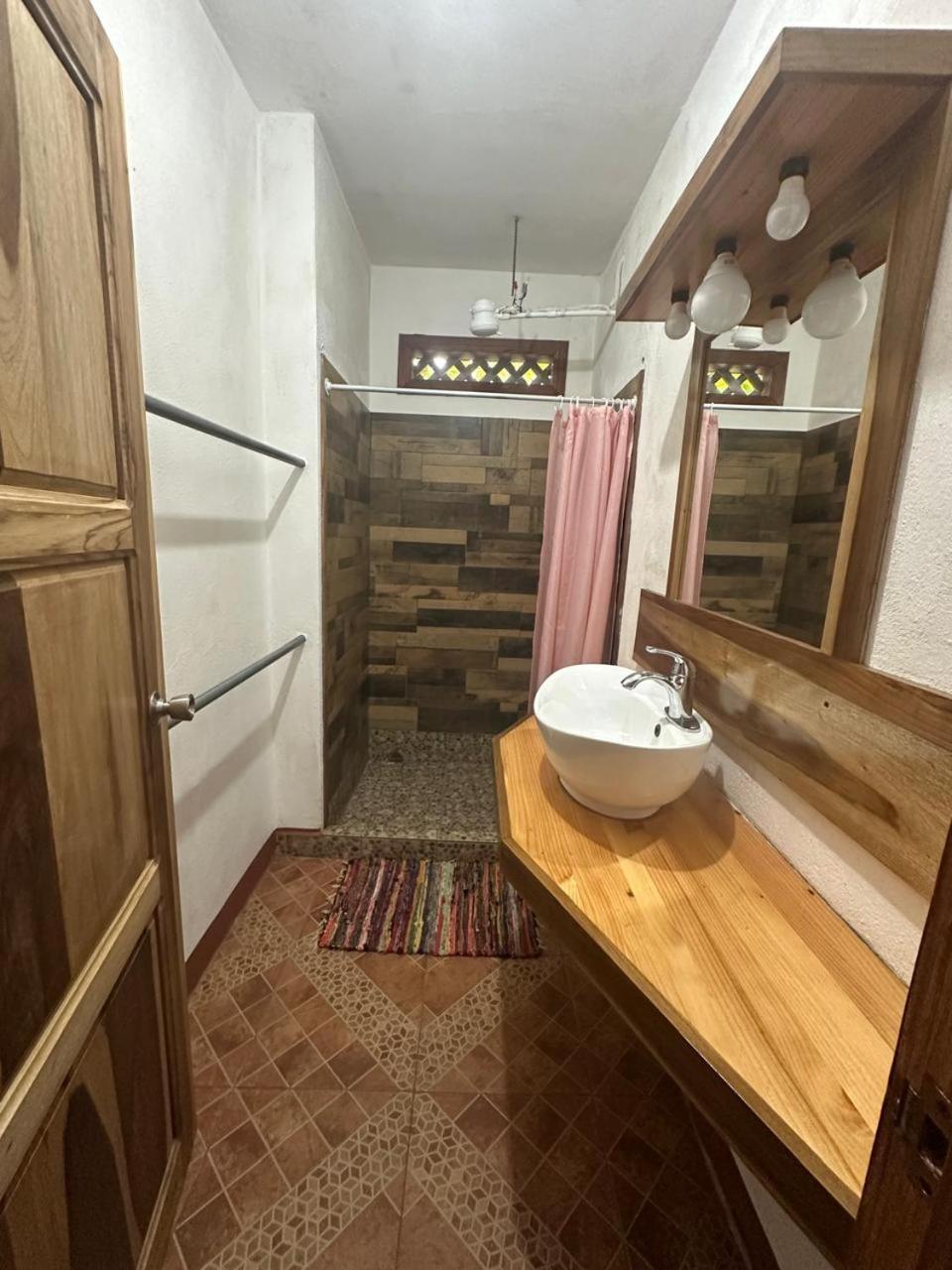 Hotel Don Quichotte Tortuguero Εξωτερικό φωτογραφία